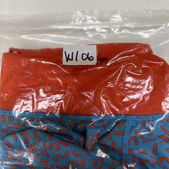 READ RARE Lululemon SeaWheeze Sz 6 Run Speed Shorts 2015 Cheetos Squiggles READ - Picture 12 of 12